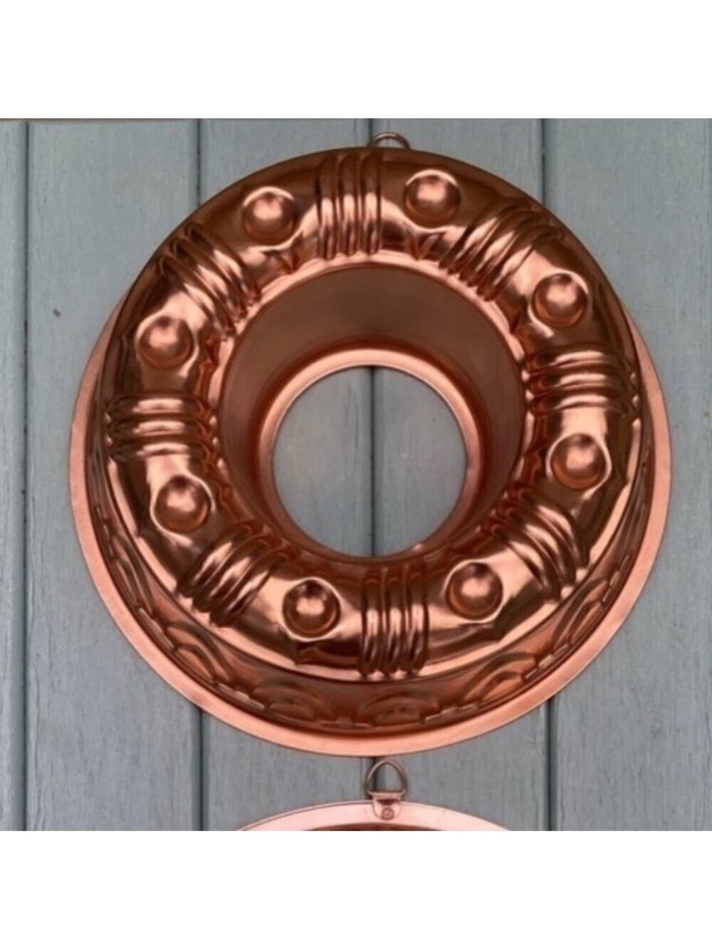 Vintage - Copper color gelatin mold/wall decoration. Excellent shape.